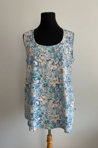 Selina vest in Pale sage/jade  multi