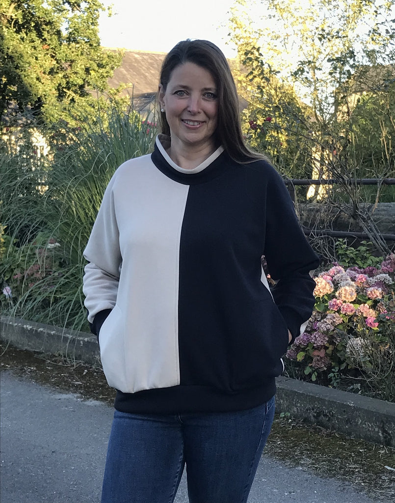 Sale Carlton Sweatshirt top in Black/stone size 14/16 only
