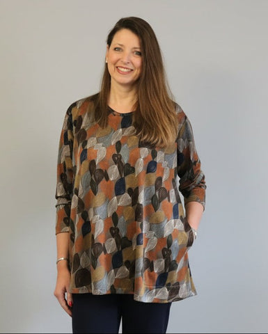 Eva Jersey swing top in tan/navy leaf size 14/16 only