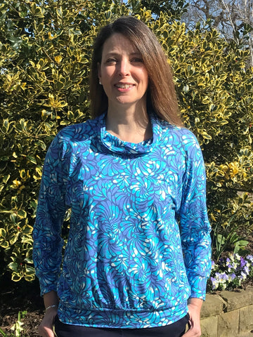 Capri Top in Blue print  14/16 only