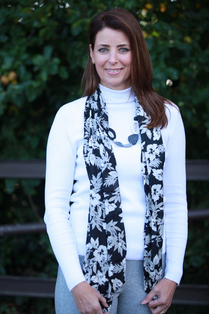 Pippa Scarf in Black/grey/white