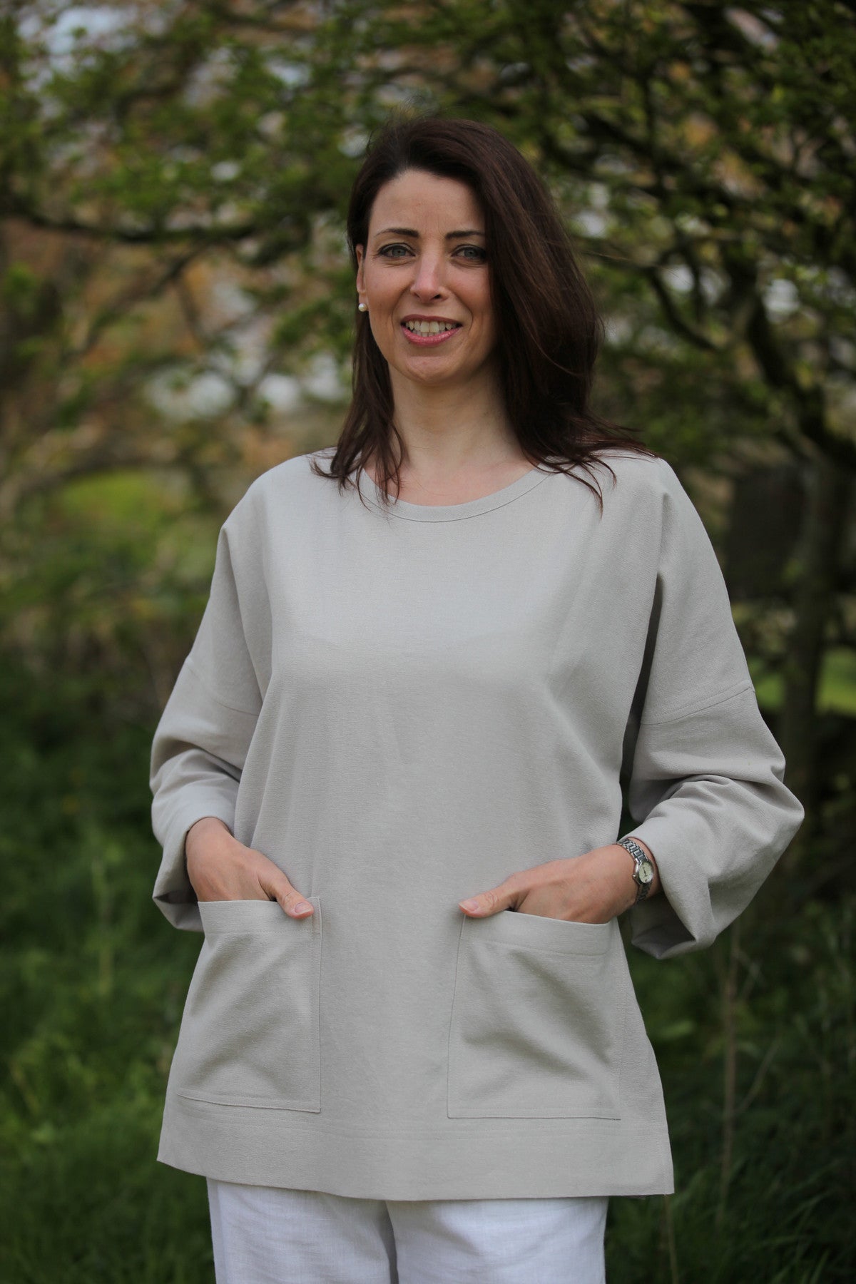 Smock outlet scrub top